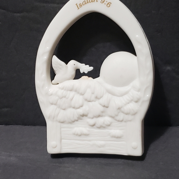 AGC Inc. *Peace Dove* Nativity A Child Is Born...Tree Ornament - Picture 4 of 5